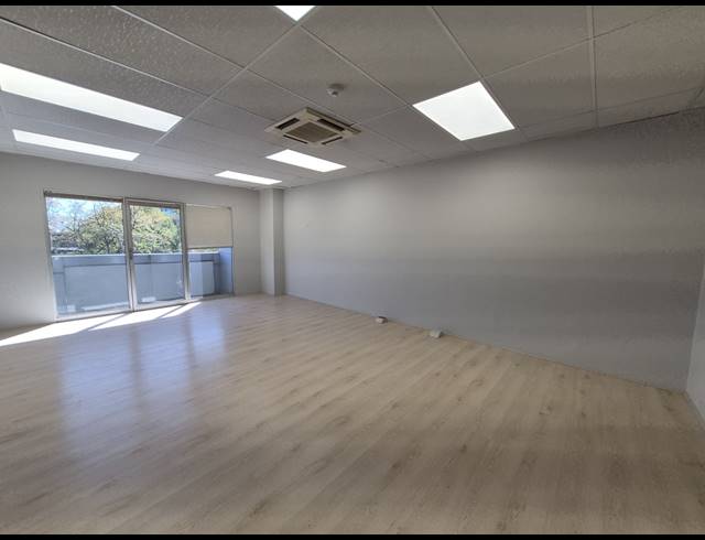 1,609M² OFFICE TO LET IN SANDTON CENTRAL